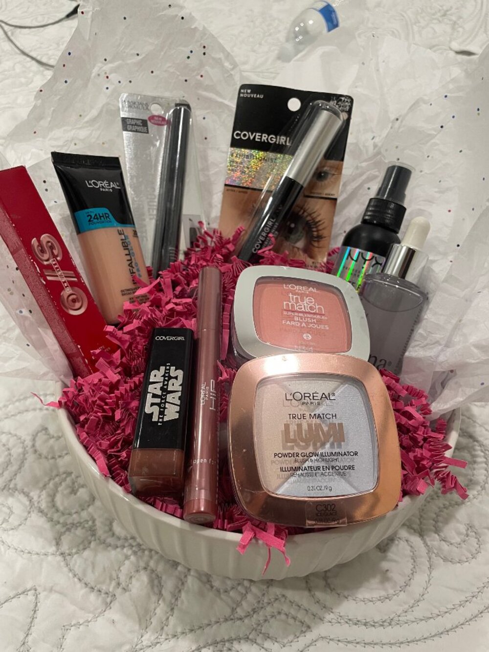 Everything You need Full-Matte Beauty Gift Basket NWT